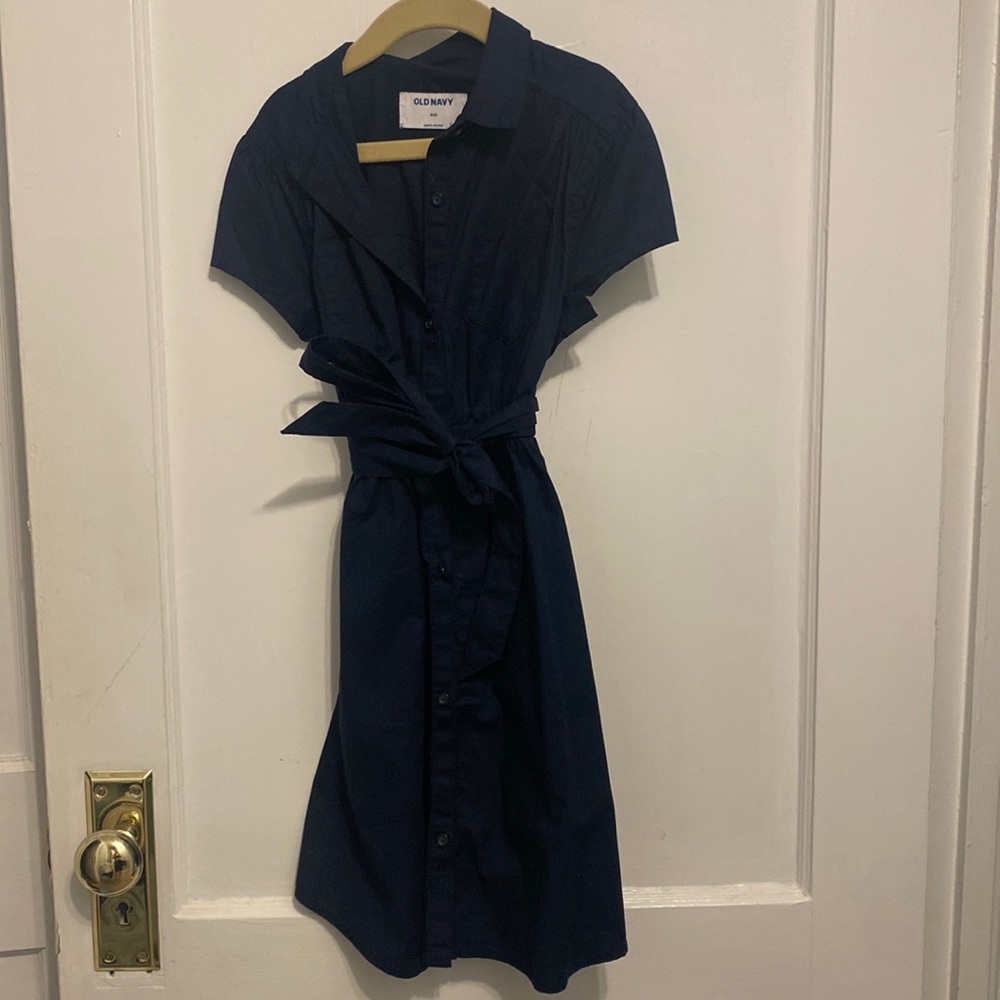 Brand new Old Navy Girls navy uniform dress. Size medium/8